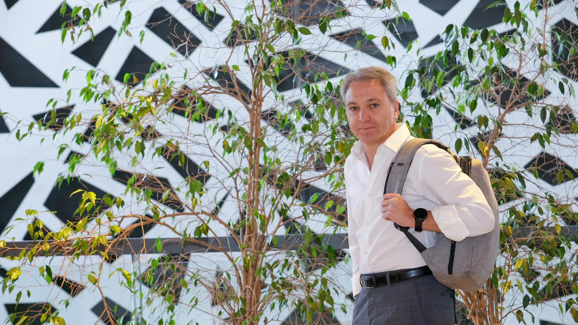 Vicente Vallés (62 años), sobre compaginar su trabajo y la crianza de su hijo de 12 años: "Lo llevo mal"