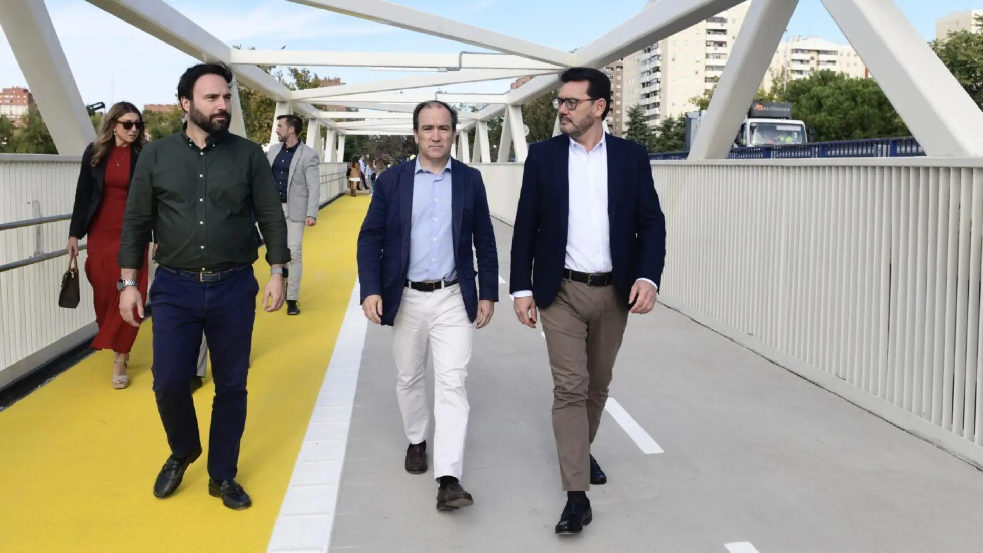 Las 'dos Vallecas' mejoran su conexión con una nueva pasarela peatonal y ciclista