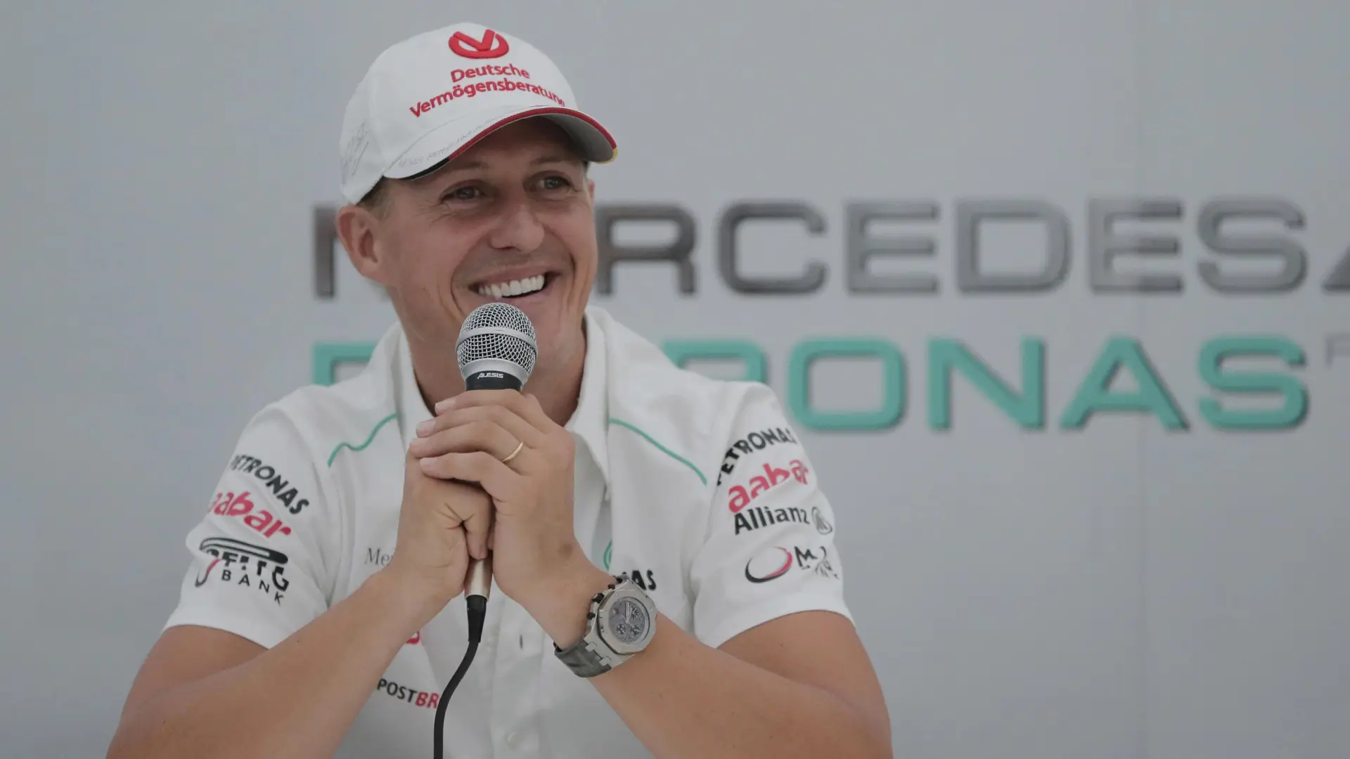 Optimismo sobre el estado de salud de Michael Schumacher: "Es la primera vez que tenemos una señal positiva de él"