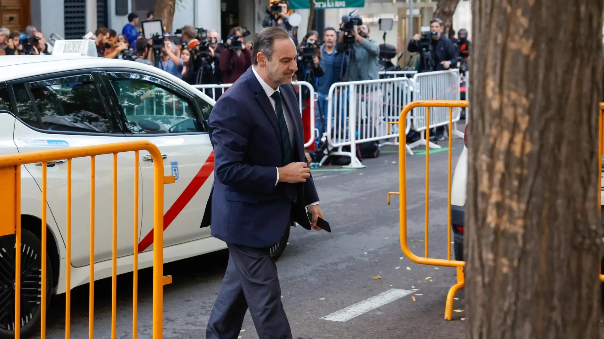 El Supremo anticipa un juicio contra Ábalos próximamente y no descarta mandarle a prisión "conforme se aproxima la fecha"
