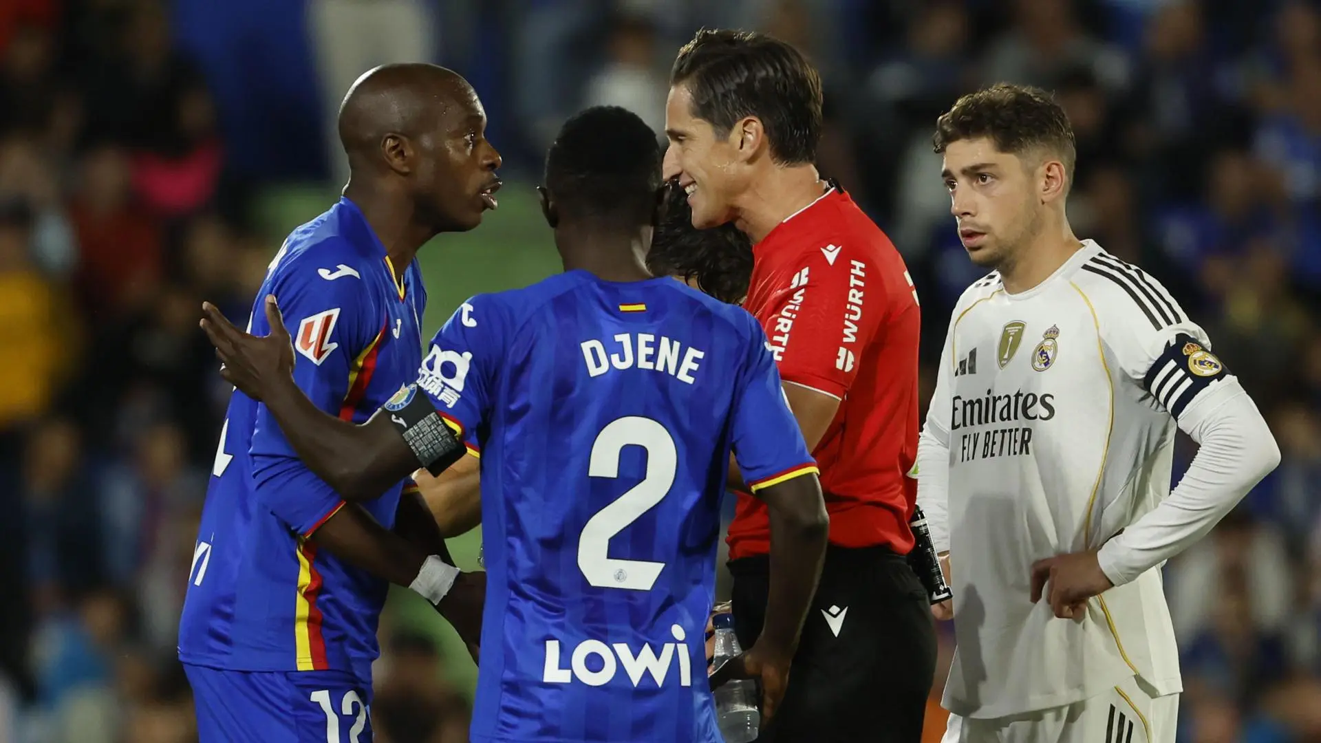 La surrealista y polémica expulsión de Nyom por su acción con Vinícius ante el Real Madrid: no duró ni un minuto en el campo