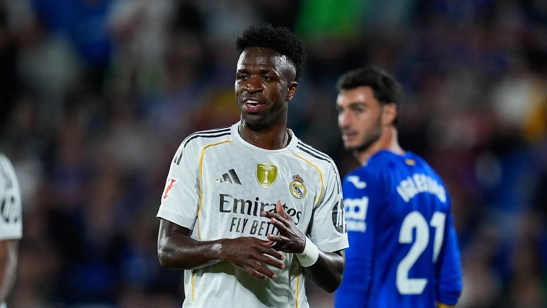 El pique entre Juan Iglesias y Vinícius durante el Getafe - Real Madrid: "Por eso te odia todo el mundo"