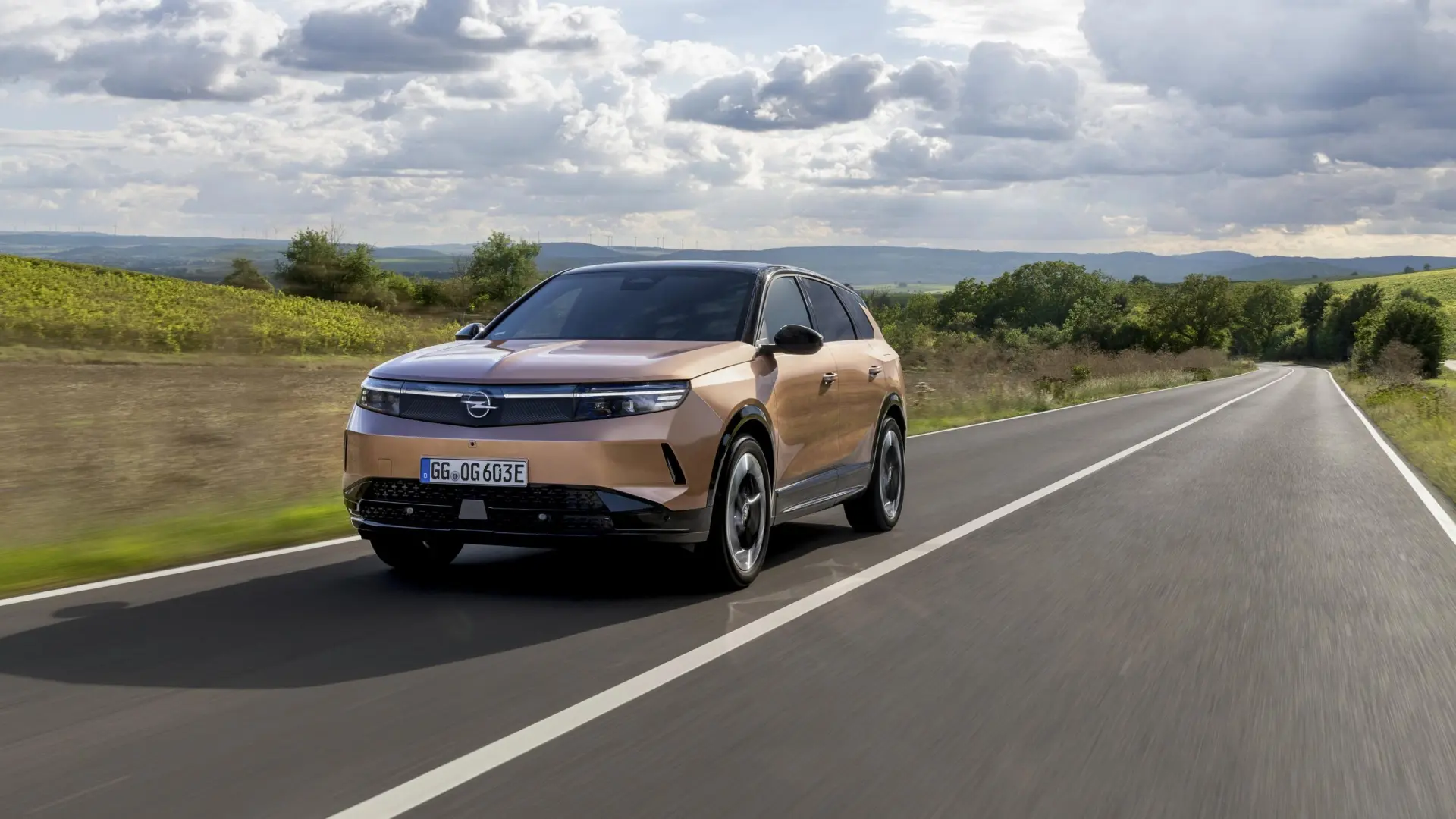 Opel amplía su gama 100% eléctrica con el Grandland de mayor autonomía hasta la fecha