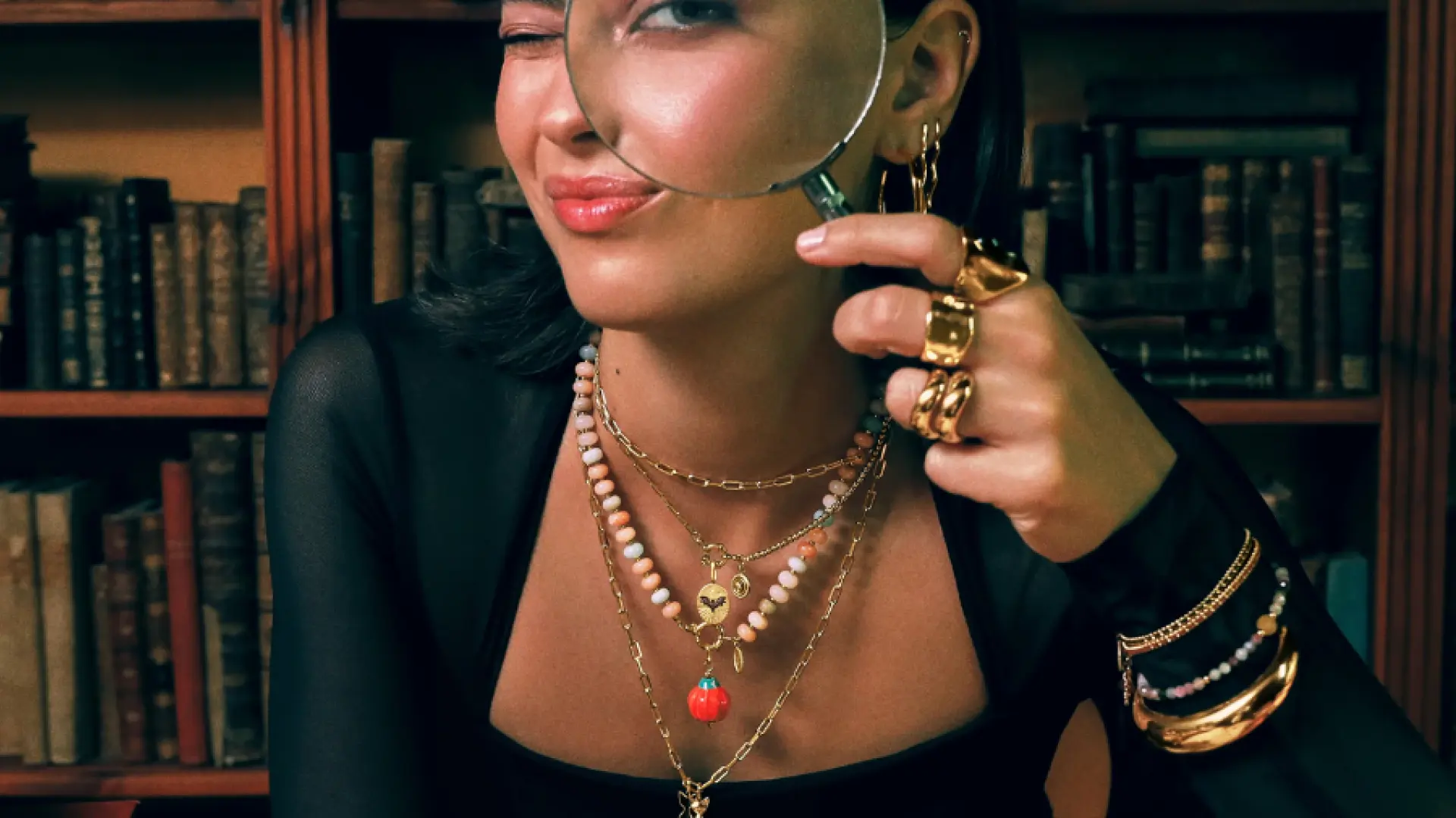 Adiós, disfraz: Singularu tiene las joyas más elegantes para este Halloween