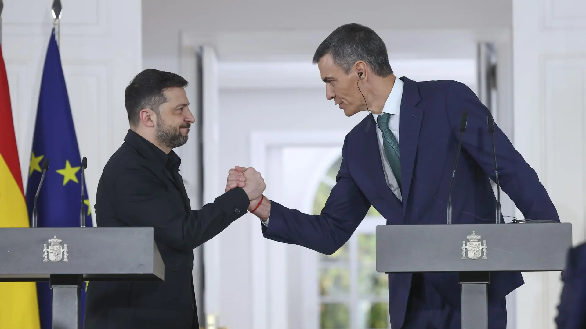 Sánchez promete a Zelenski 615 millones para programas antidrones, de radares y defensa antiaérea de Ucrania