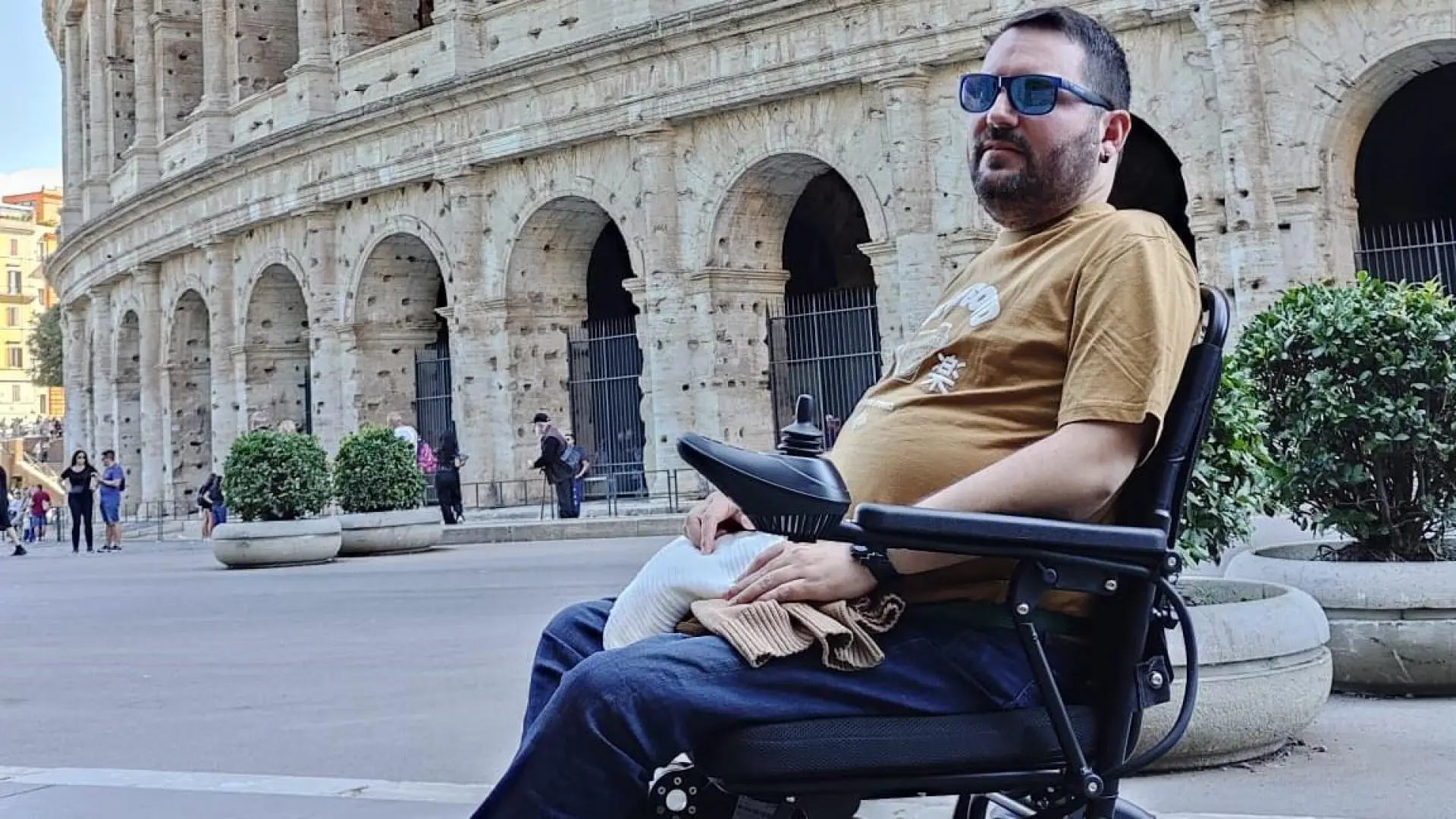 Raúl Pérez, con distrofia muscular de cinturas, reivindica su derecho a una vida plena: "Sólo quiero ser uno más"