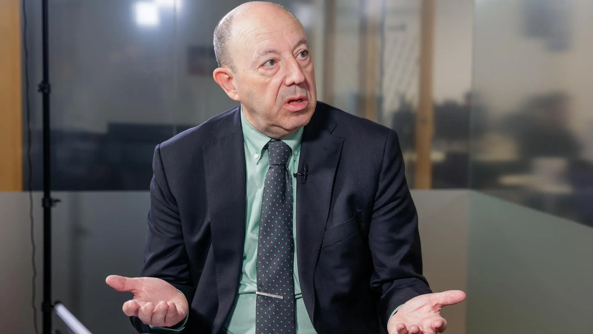 El consejo de Gonzalo Bernardos para gastar menos estas Navidades: "Menos marisco, menos ternera y más..."