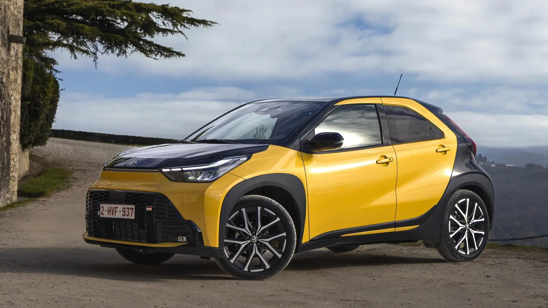 El nuevo Toyota Aygo X Cross Hybrid ya tiene precio en España, y cuesta menos de 100 euros al mes