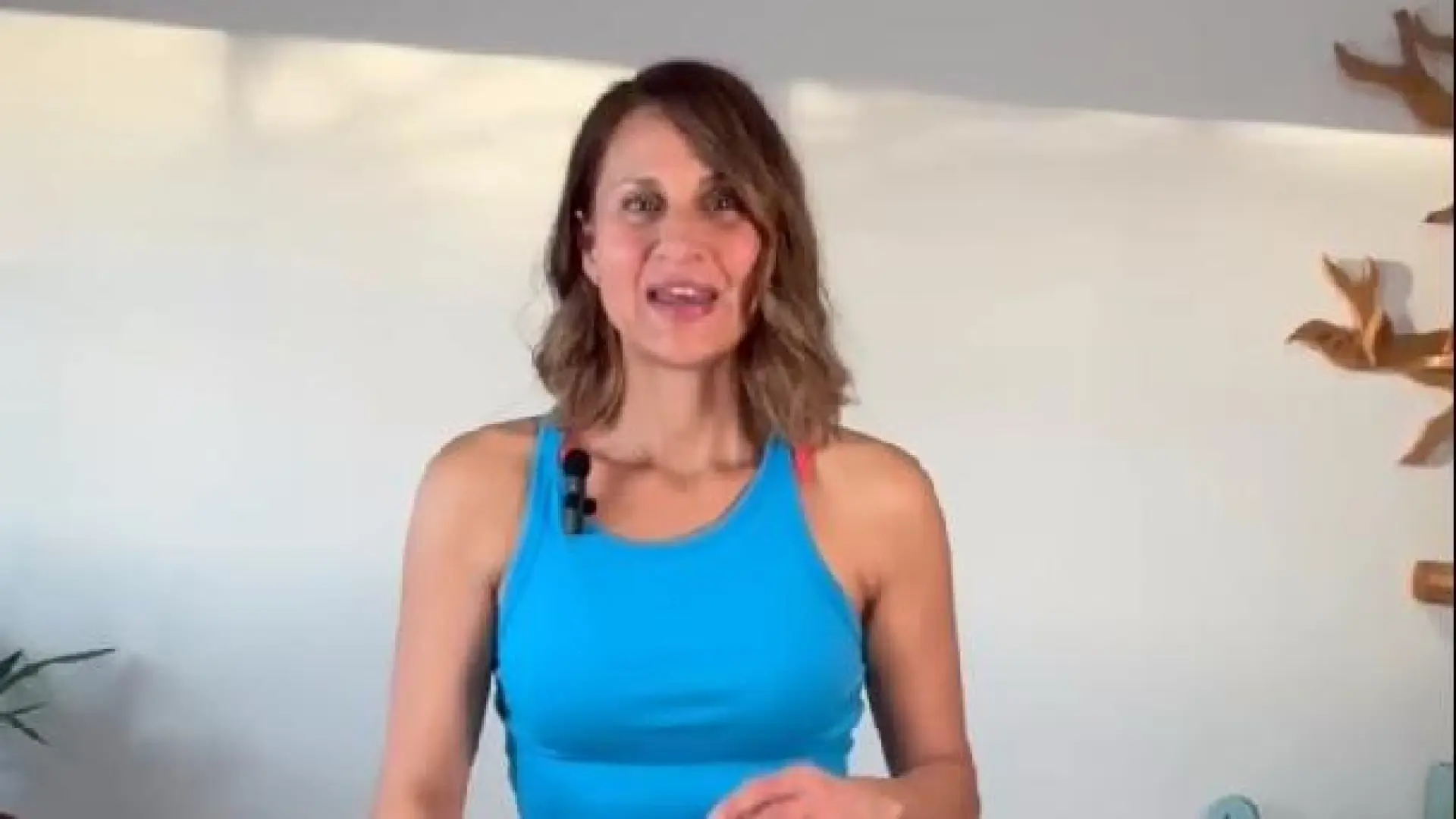 María Giner, entrenadora holística, sobre el dolor de espalda: "Con dos pelotas de tenis y un calcetín puedes soltar tus puntos gatillo"