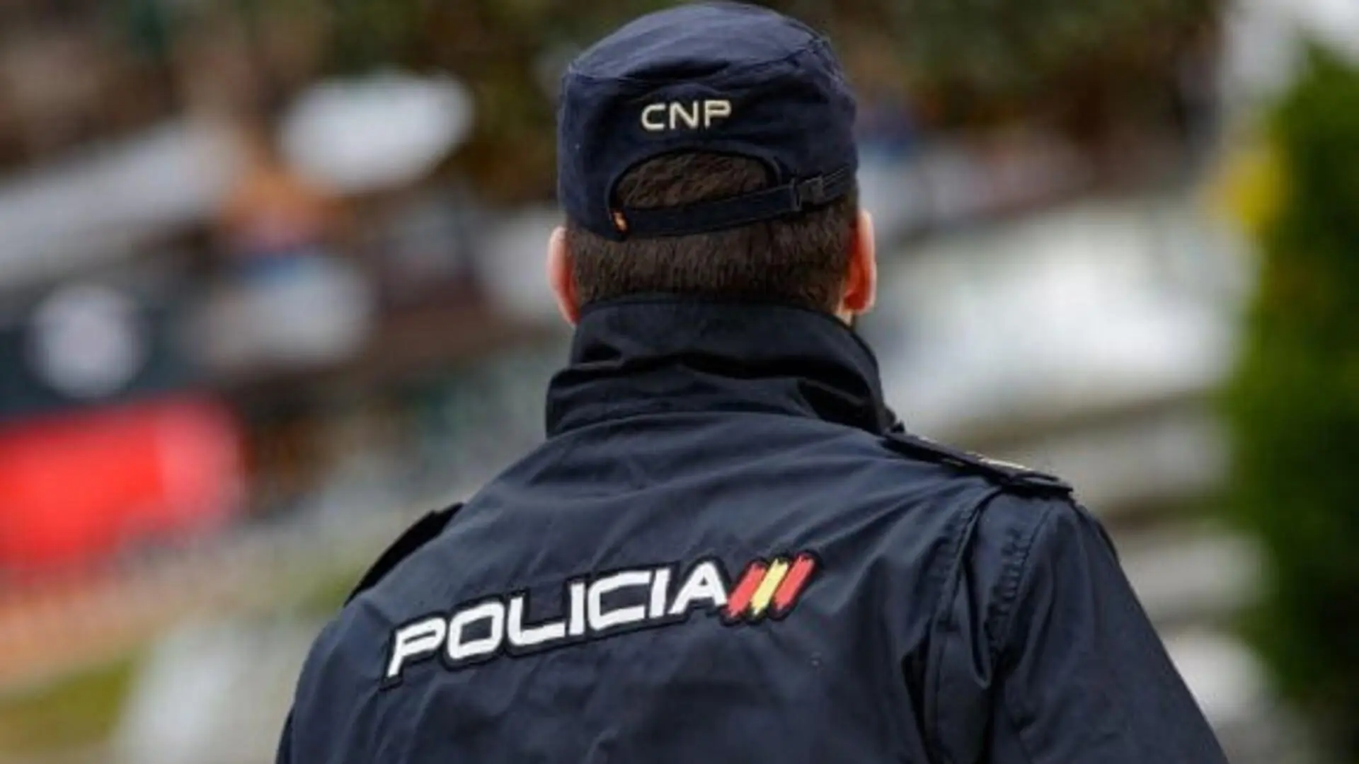 Nuevos héroes en Marbella: dos policías logran reanimar a un niño de dos años tras quedar insconciente