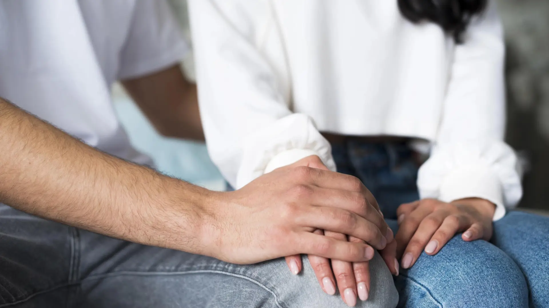 Raquel Jiménez, psicóloga, sobre cómo ayudar a una persona con depresión: "Tu presencia ya es un alivio"