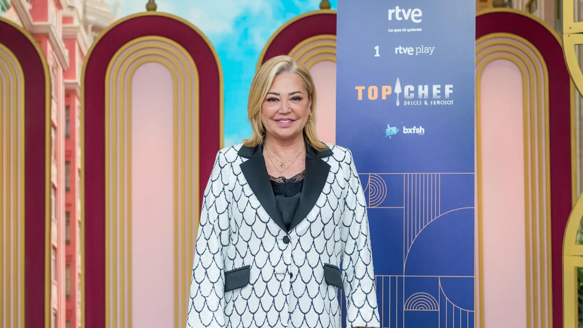 
         Belén Esteban vuelve a apuntar a Telecinco: "He tenido una conversación con alguien" 
    