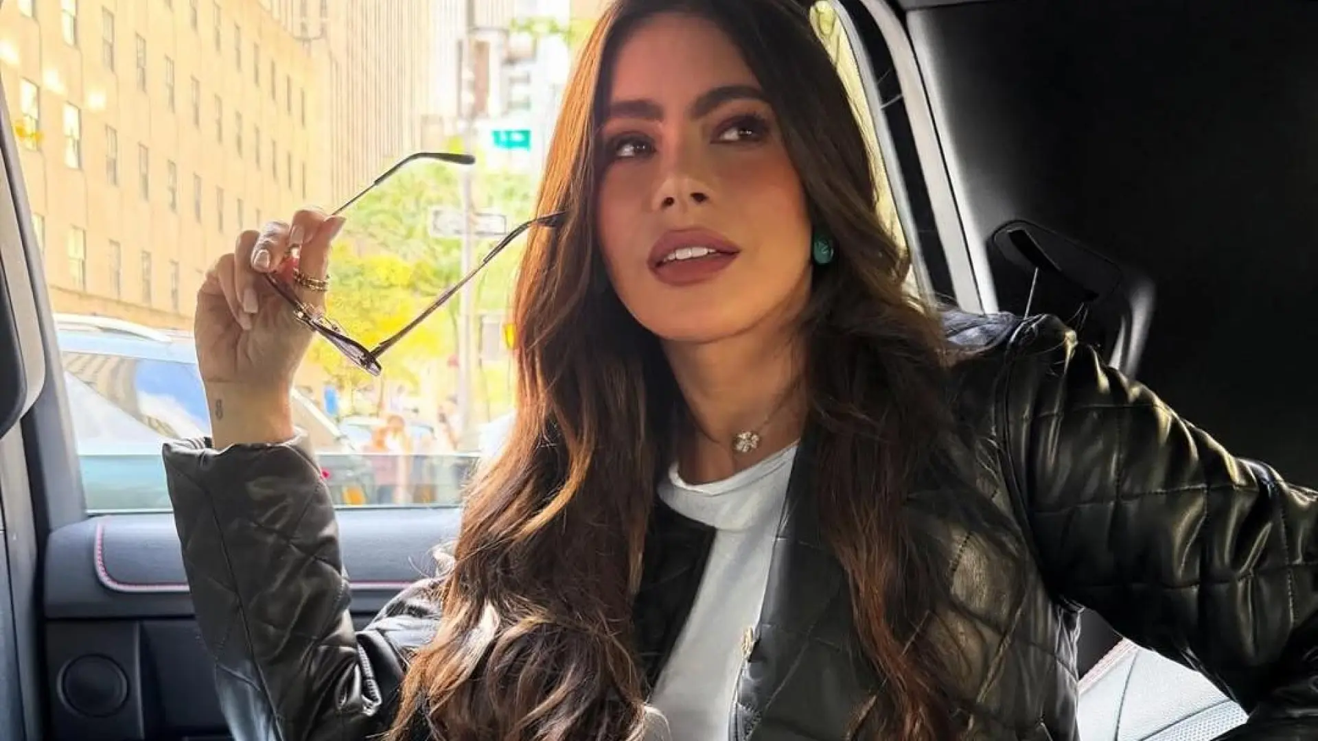 Cómo conseguir un 'blowout hair' repleto de movimiento y volumen como recién salido de la peluquería