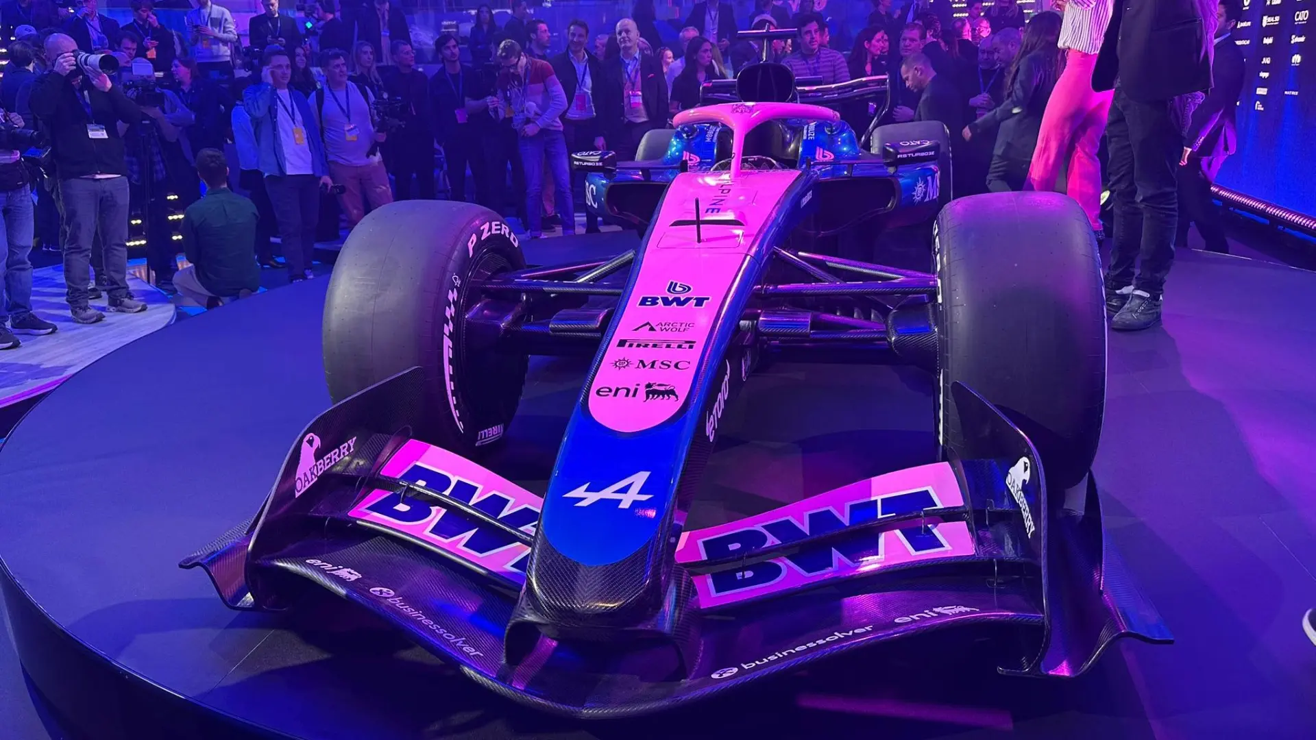 Así fue la presentación del nuevo Alpine A526 de F1 en un espectacular crucero: «Este puede ser el año»