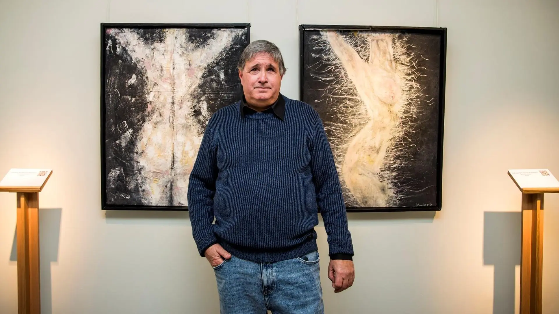 XavierE, pintor con un resto visual del 0,3%: "Toda mi obra se puede tocar, aunque sea acrílico y óleo"