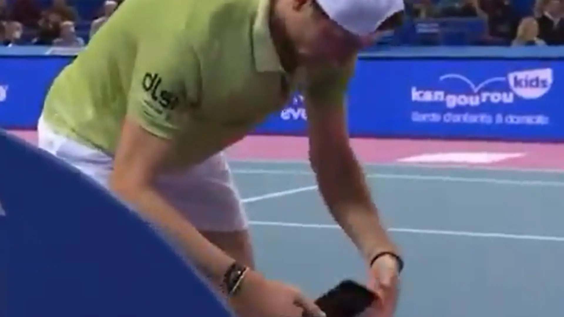 El polémico gesto de Ugo Humbert que se está investigando: mira el móvil en el tie-break y luego pierde el partido