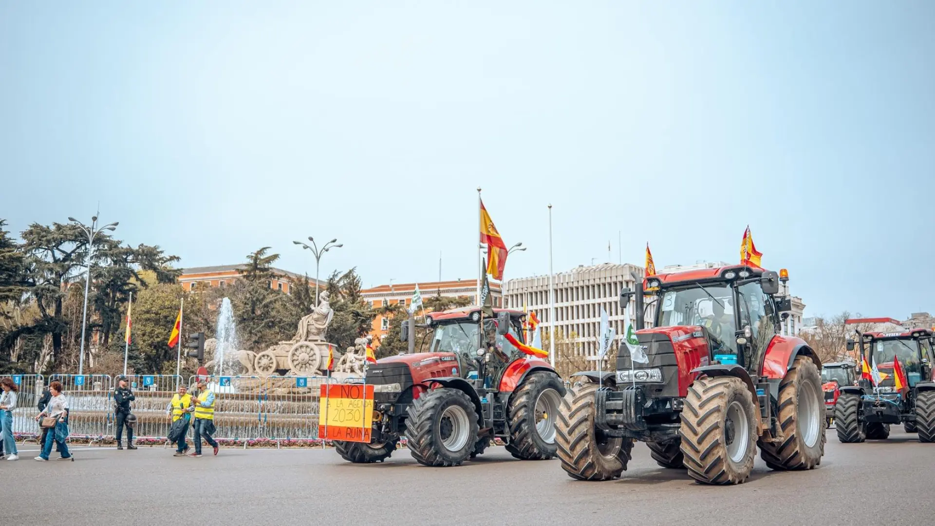 Consulta el estado de las carreteras de Madrid en tiempo real: la gran tractorada bloquea la capital