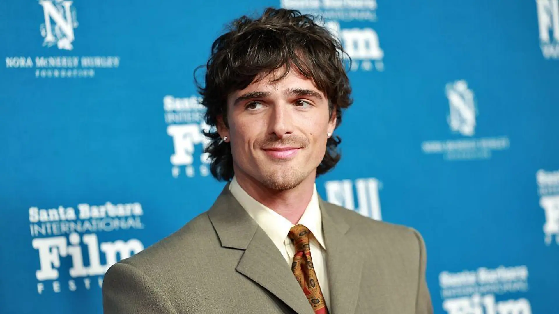 Almodóvar duda si Jacob Elordi es "un sex symbol o un actor respetado": unas declaraciones con polémica