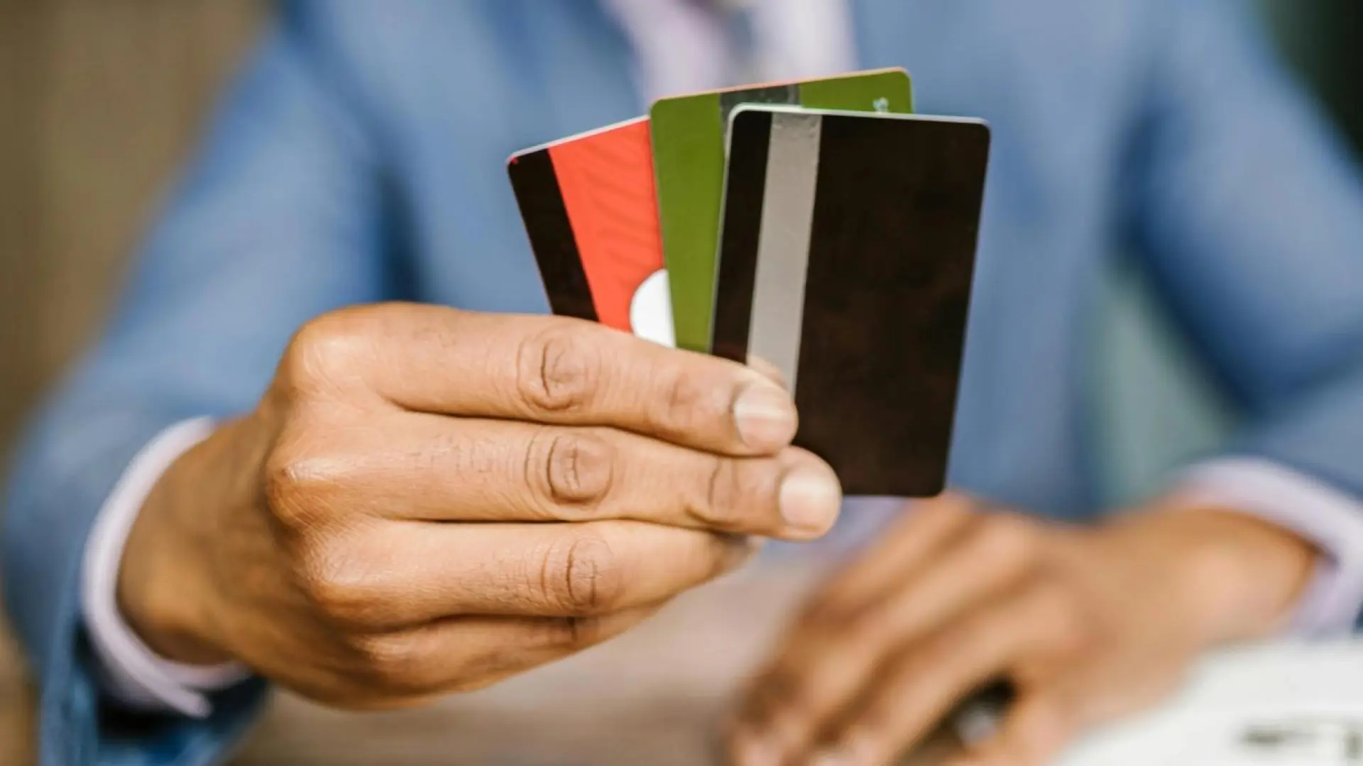 Así funciona el sistema de las tres cuentas: controla gastos, reduce estrés y ahorra todos los meses