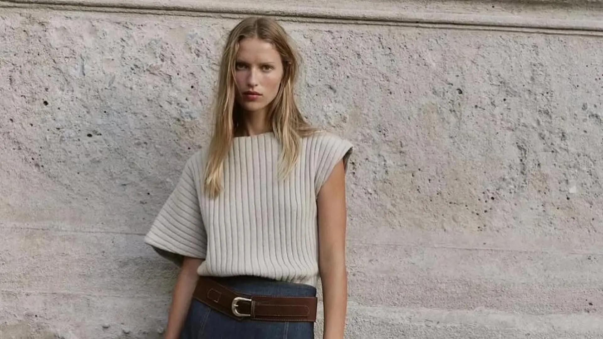 Esta temporada las faldas cruzadas están de moda y esta de Zara va a estar en el armario de todas las mujeres elegantes