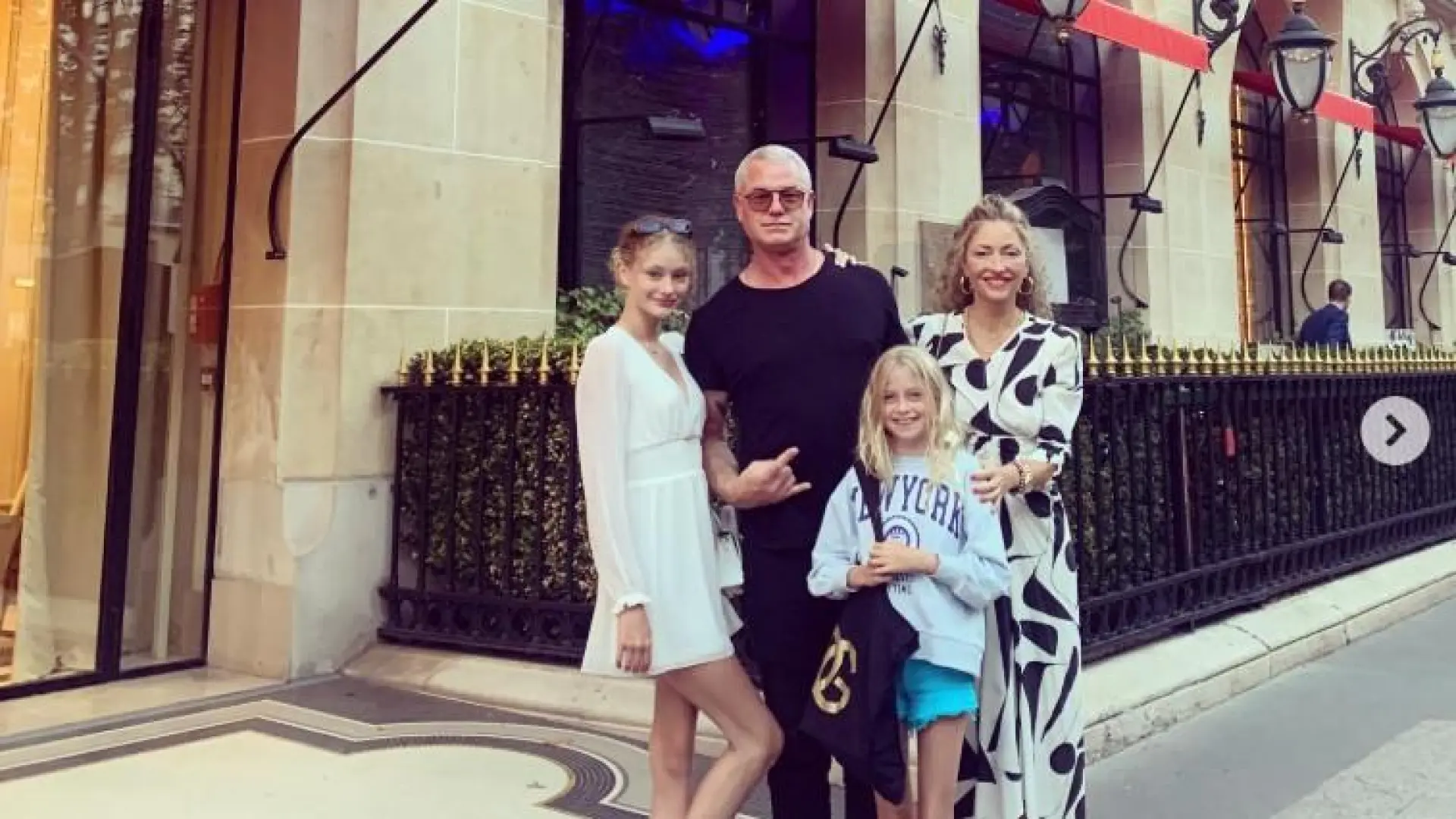 La ex de Eric Dane ayuda económicamente a su esposa e hijos tras su muerte