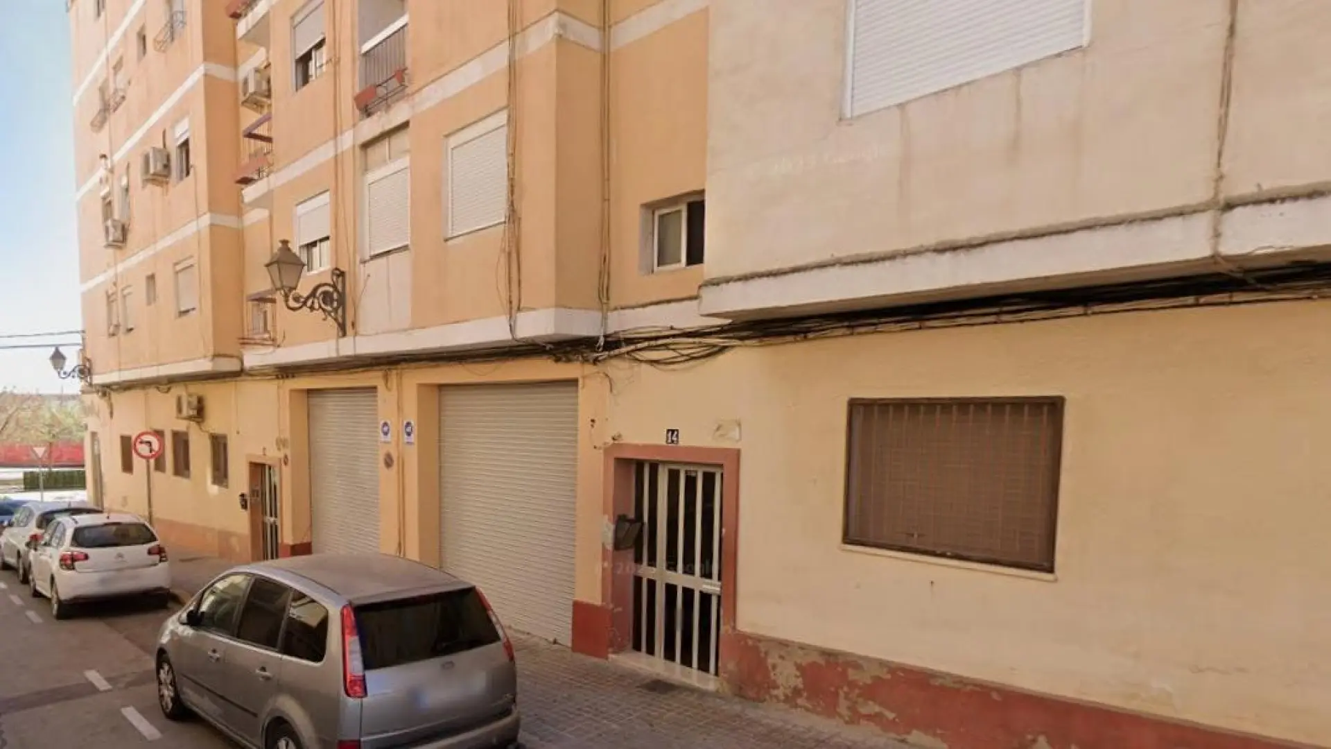 A prisión los padres y el hijo detenidos en Valencia por la muerte a cuchilladas de su vecino