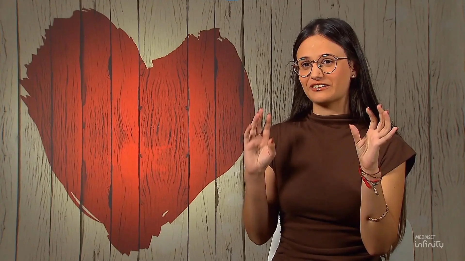 La primera impresión de Claudia al ver a su cita en 'First Dates': "Es calvo, he visto a mi padre..."