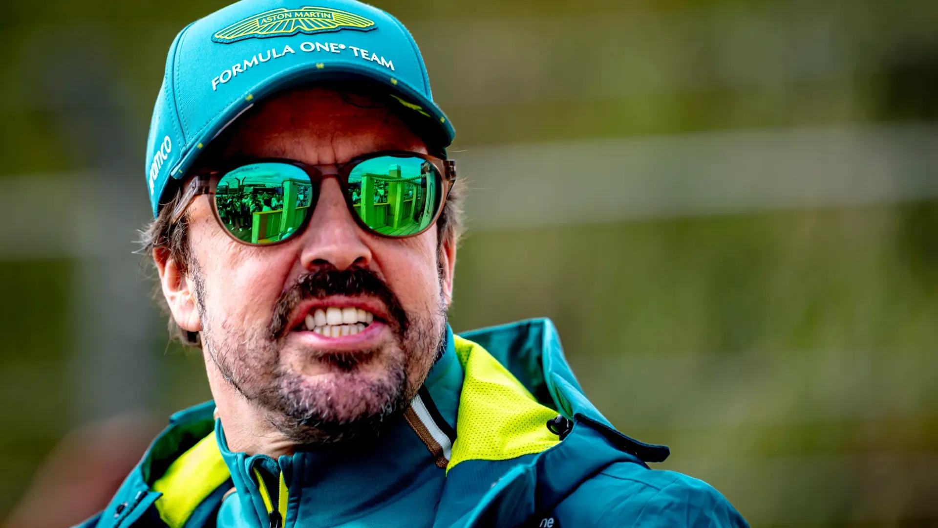 Fernando Alonso, a punto de explotar contra Aston Martin y Honda: «Está preocupado, agobiado y contando hasta 10»