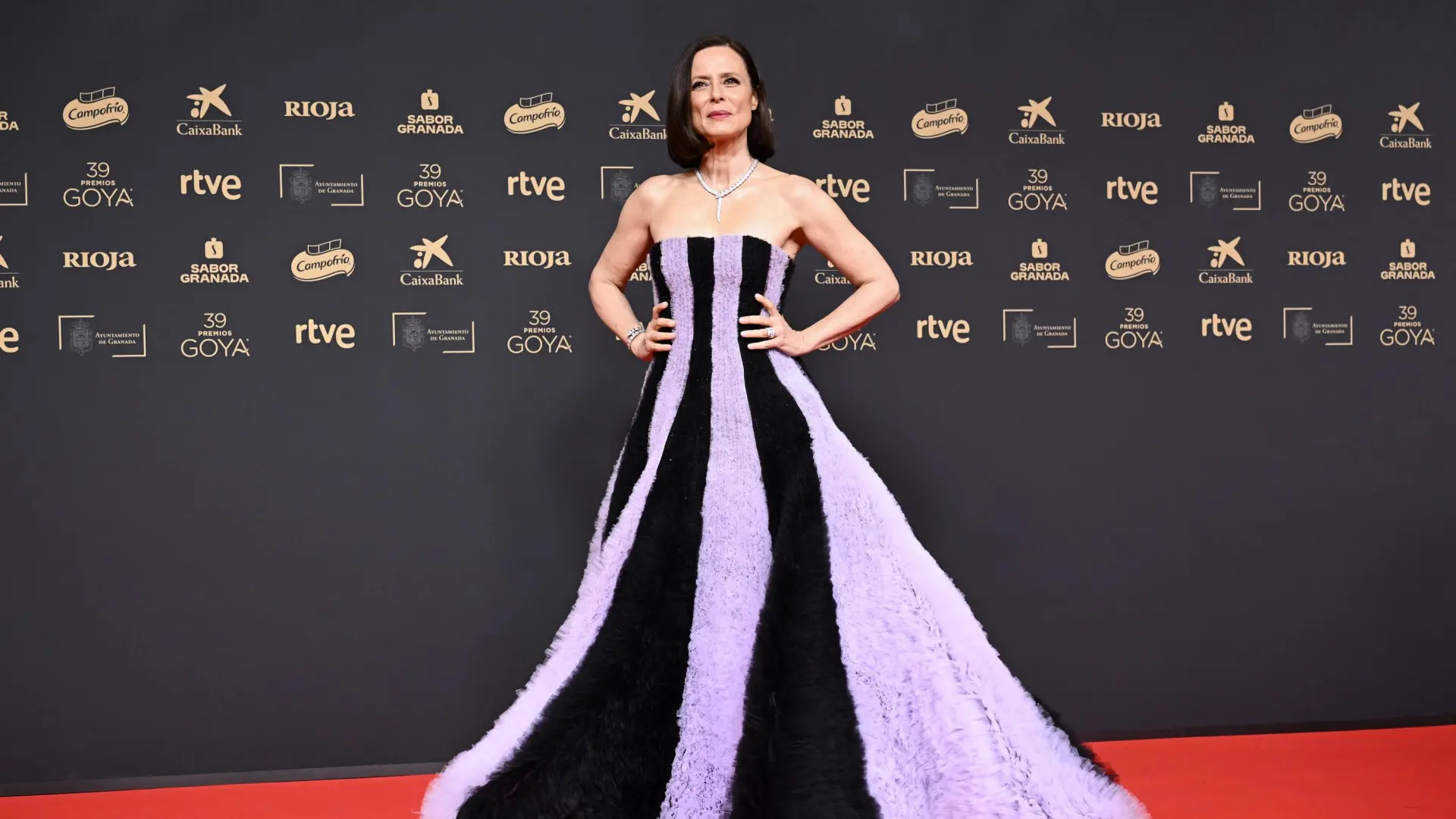 Los 8 looks más icónicos de Los Goya según la redacción de Mujer.es: de las lentejuelas de Amaia Salamanca al Versace de Pataky