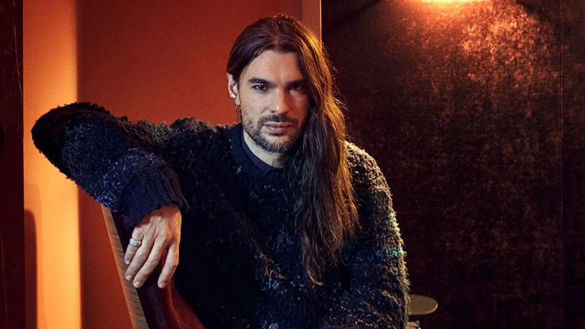 Oliver Laxe, un guerrero en el baile, frágil en el amor: "Soy hijo de obreros y arrastro mucha rabia dentro"