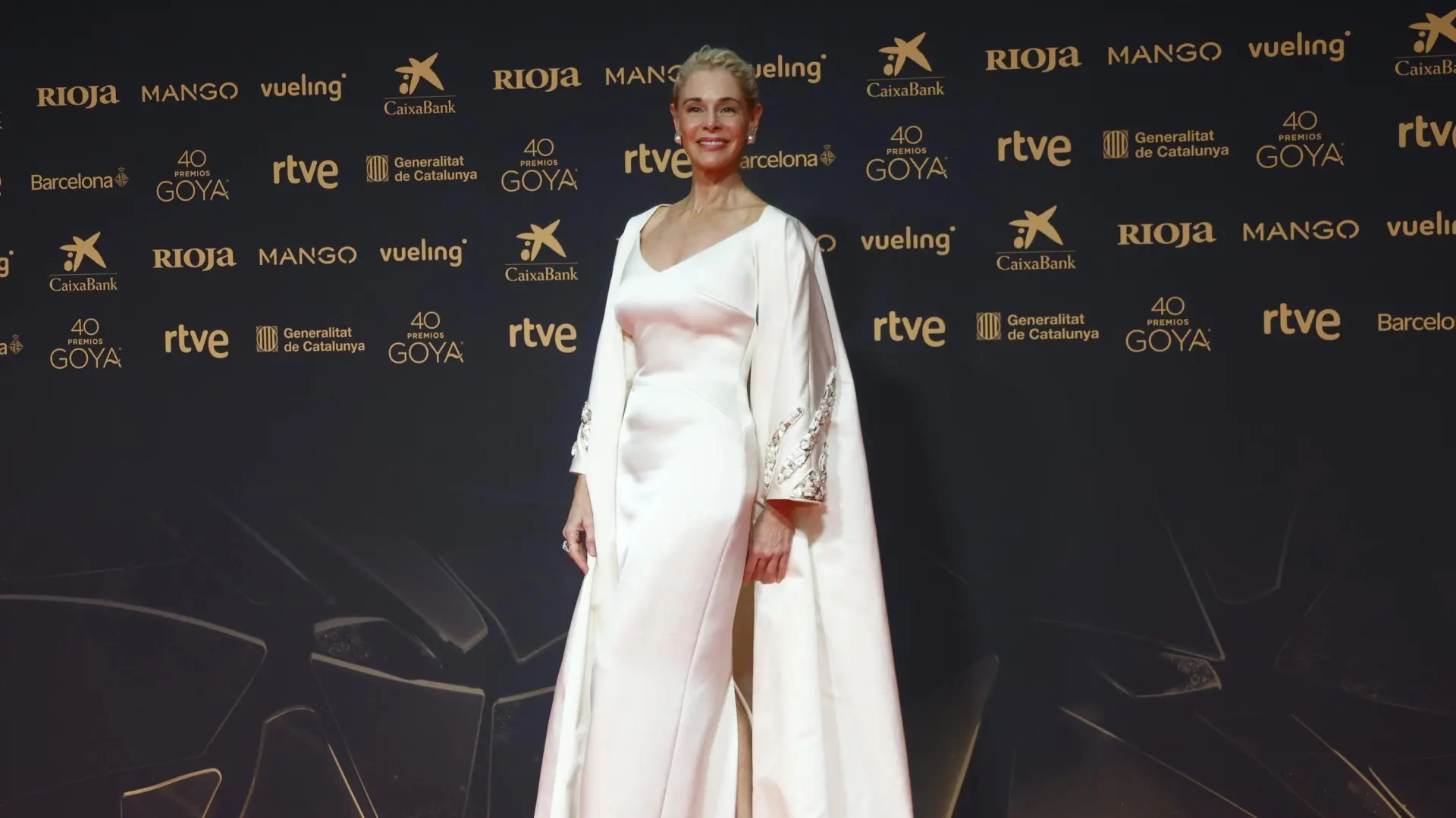 Belén Rueda y Nieves Álvarez o cómo vestirte de novia después de los 50: dos de los looks más elegantes de los Premios Goya 2026