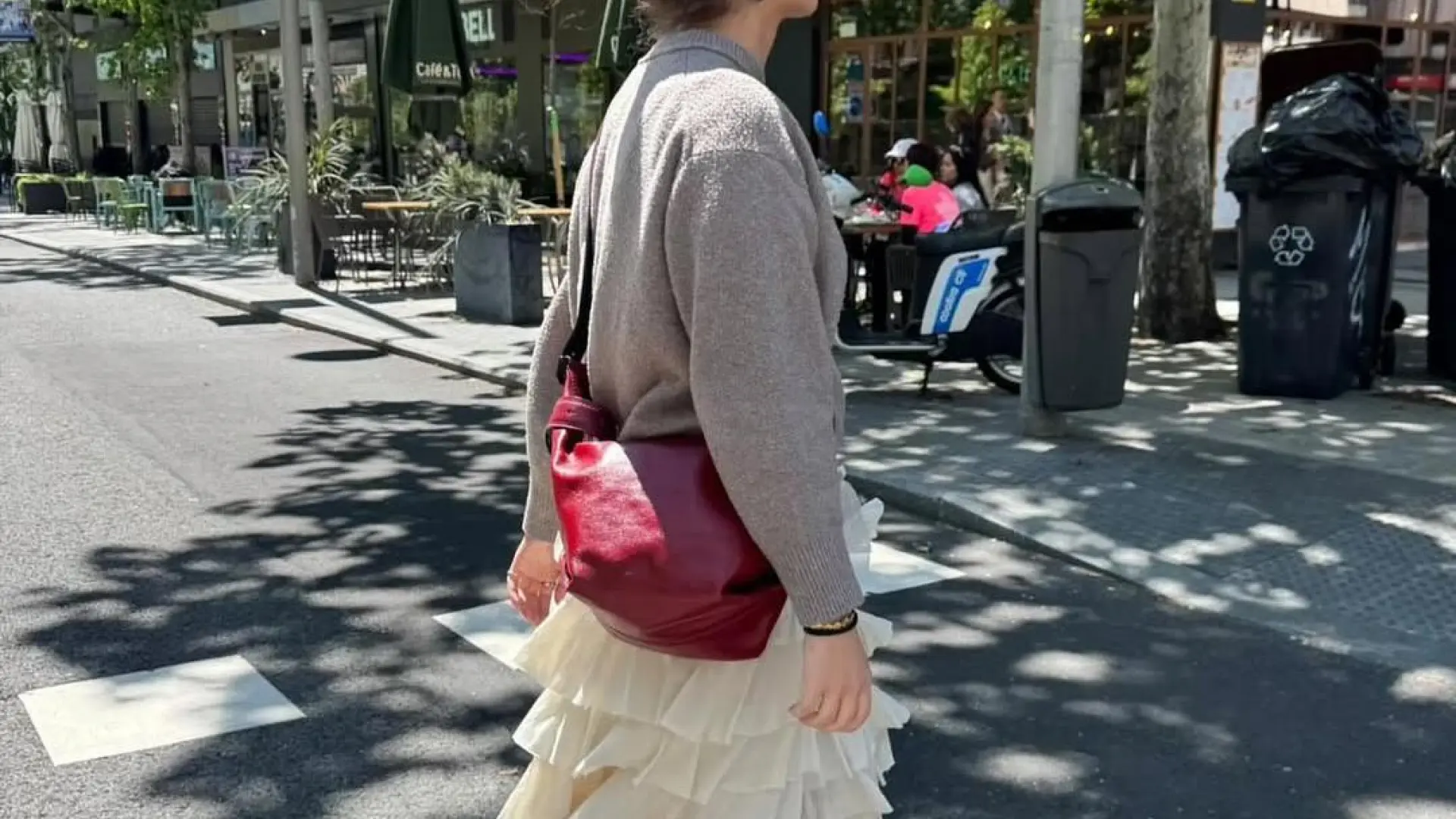 El regreso inesperado de las faldas de volantes que marcaron los 90