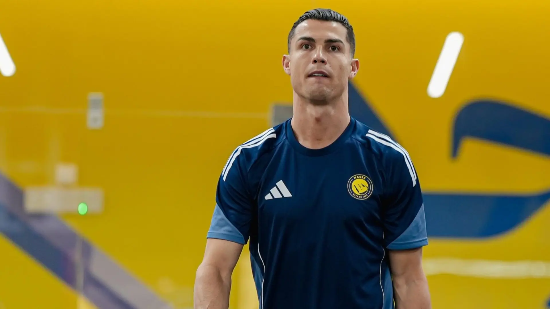 Cristiano Ronaldo se queda en Arabia Saudí a pesar de los rumores y bombardeos thumbnail