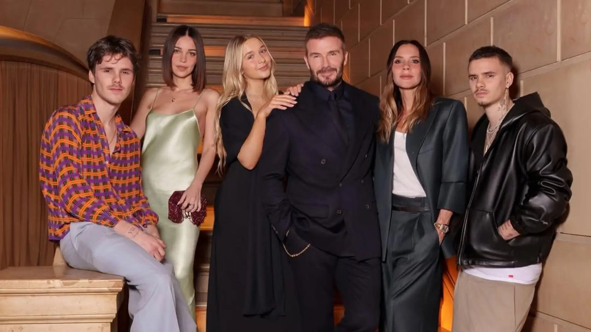 De Victoria Beckham a Olivia Palermo: los mejores 'looks' en el desfile de la diseñadora en París