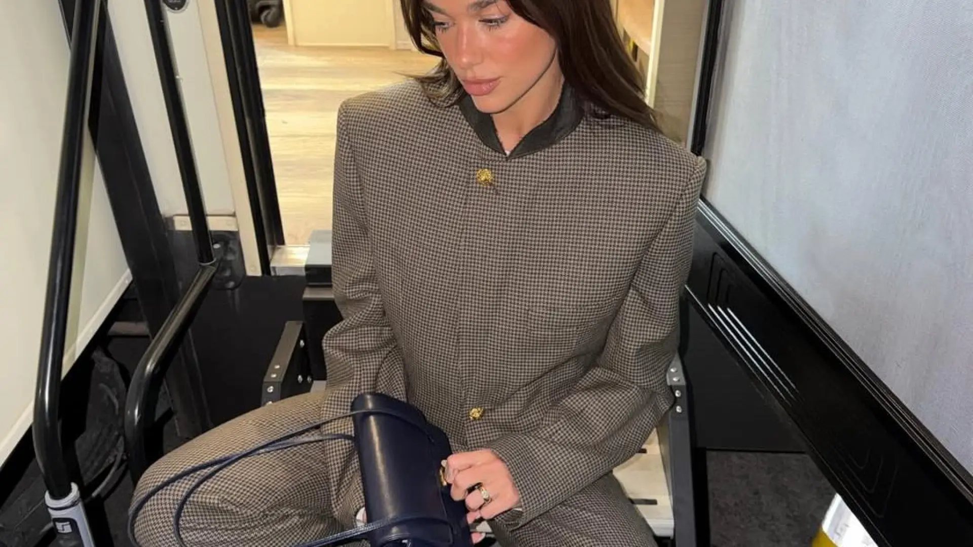 Ha llegado a Parfois el clon del nuevo 'it bag' de Chanel: minimalista, elegante y en un tono que combina con todo