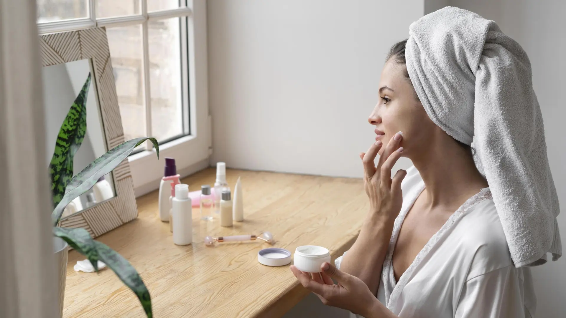 Esther Moreno, facialista, sobre los activos cosméticos: “Igual que no comes siempre lo mismo, tu piel tampoco debería recibir siempre el mismo ingrediente”