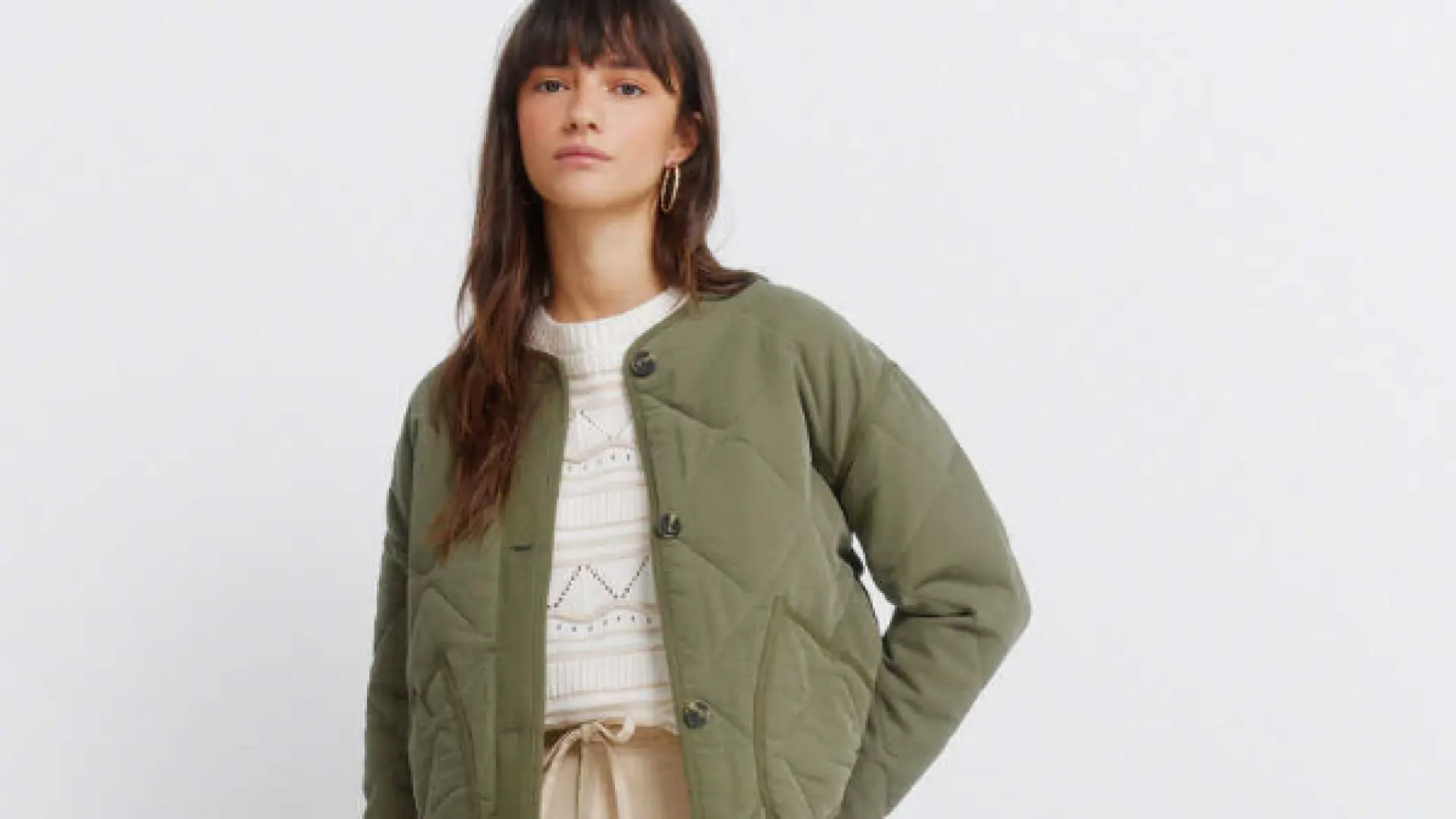 El jersey de entretiempo más versátil lo tiene Springfield (¡en varios colores!) por menos de 20 euros