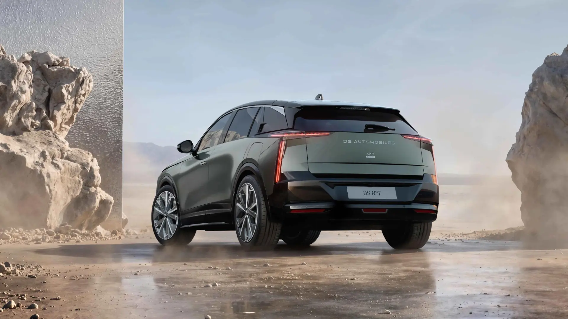 Nuevo DS N°7: 740 kilómetros sin recargar en el eléctrico y más de 1.000 sin parar en el híbrido