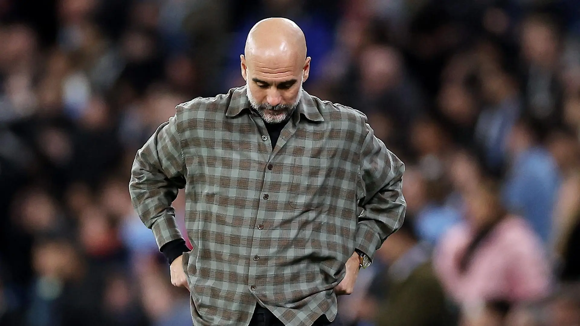 La camisa estilo leñador de Pep Guardiola ante el Real Madrid que se ha hecho viral y ya está agotada: "No tiene perdón"