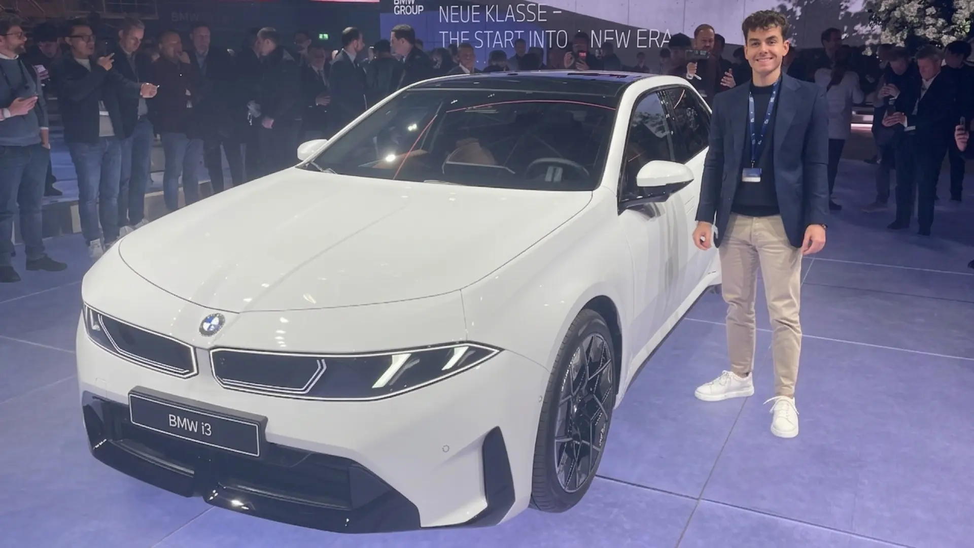 BMW se reinventa con su nuevo I3: una berlina 100% eléctrica que promete 900 kilómetros de autonomía y 469 CV