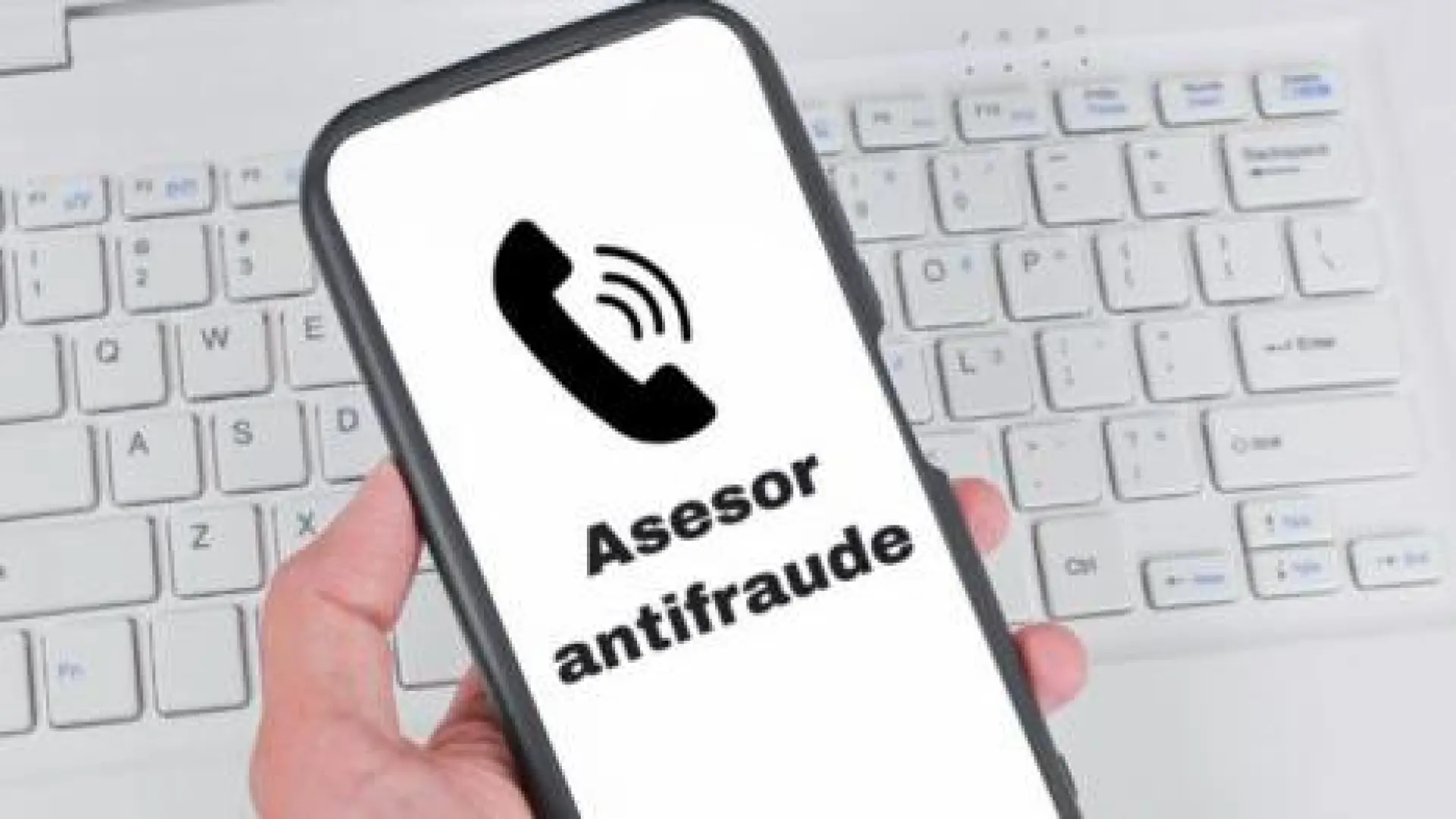 La supuesta llamada de "asesores antifraude" que alerta de movimientos en tu banco: la Guardia Civil afirma no tener constancia