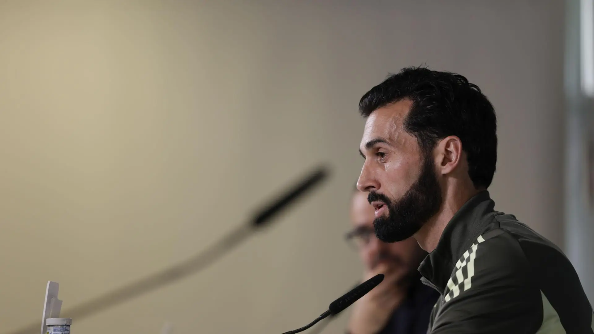 Álvaro Arbeloa: "No puedo pretender que Mbappé y Bellingham no vayan a la selección, son jugadores importantísimos"