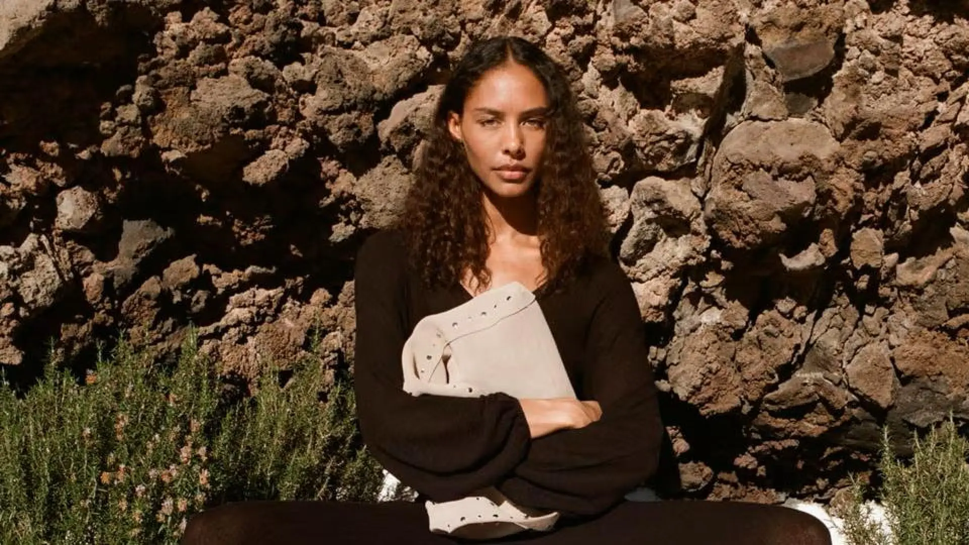 
         Acaba de llegar a Sfera el conjunto de estilo 'boho' que estiliza y alarga la figura 
    