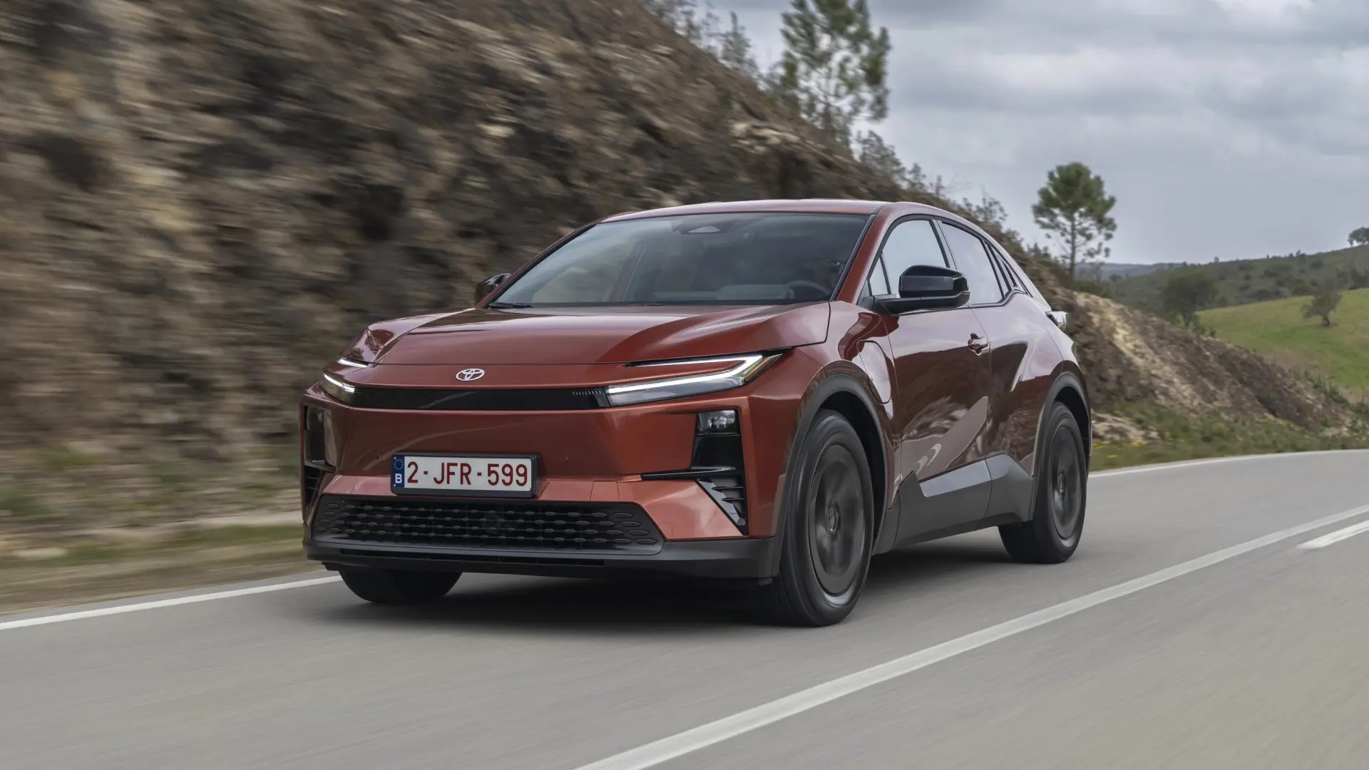 Al volante del nuevo Toyota C-HR+: un consumo muy sorprendente y un precio que convence