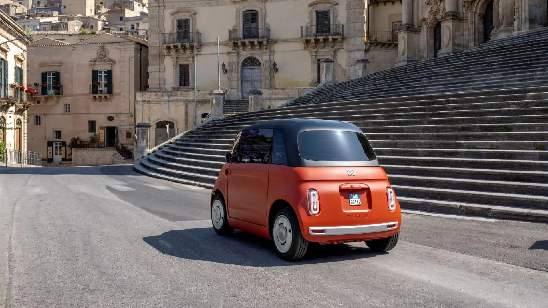 
         El eléctrico que está triunfando en Europa se renueva y sigue costando menos de 40 €/mes 
    