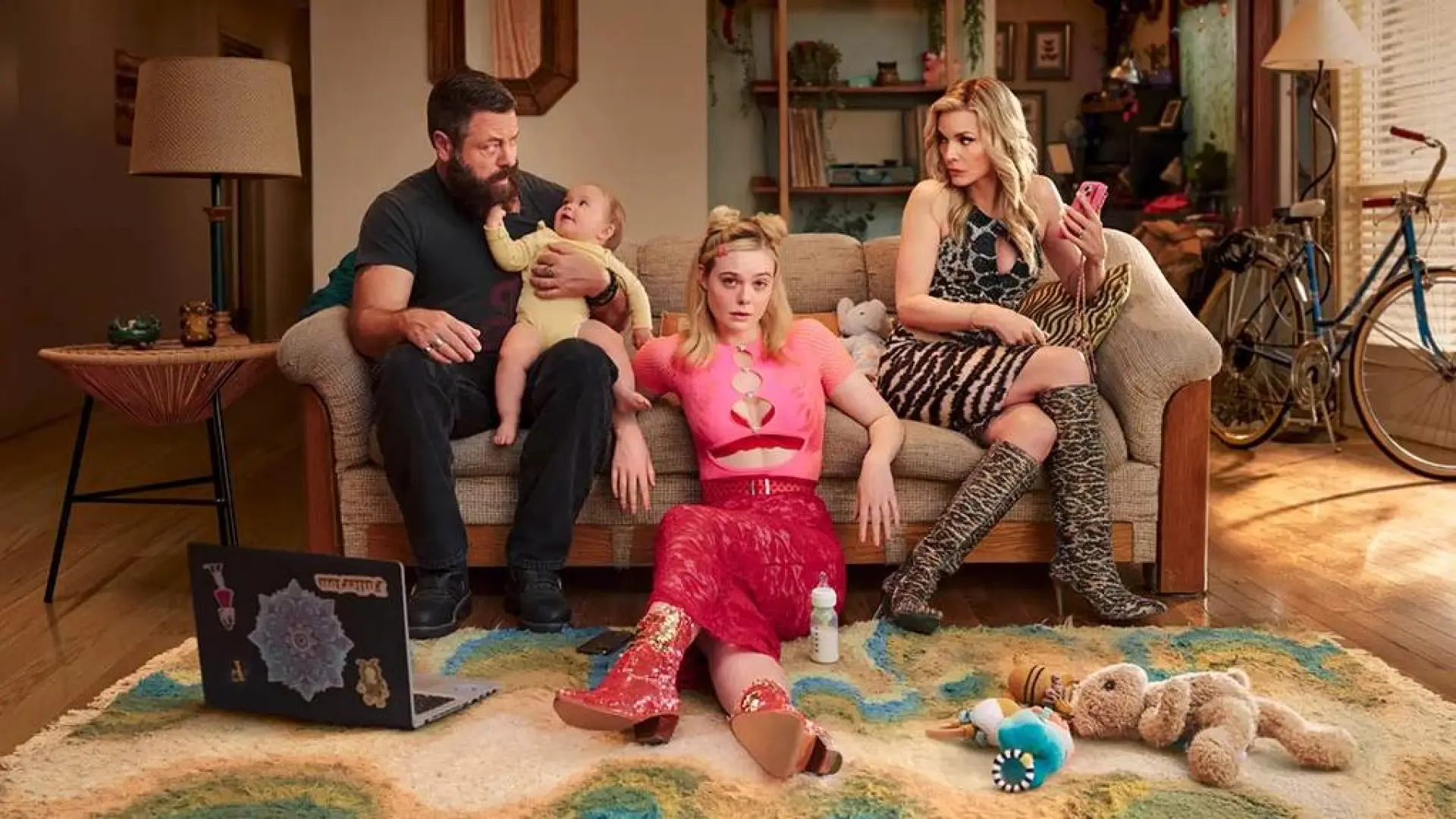 
         Elle Fanning se abre Onlyfans: la precariedad de una madre soltera en la nueva serie de Apple TV 
    