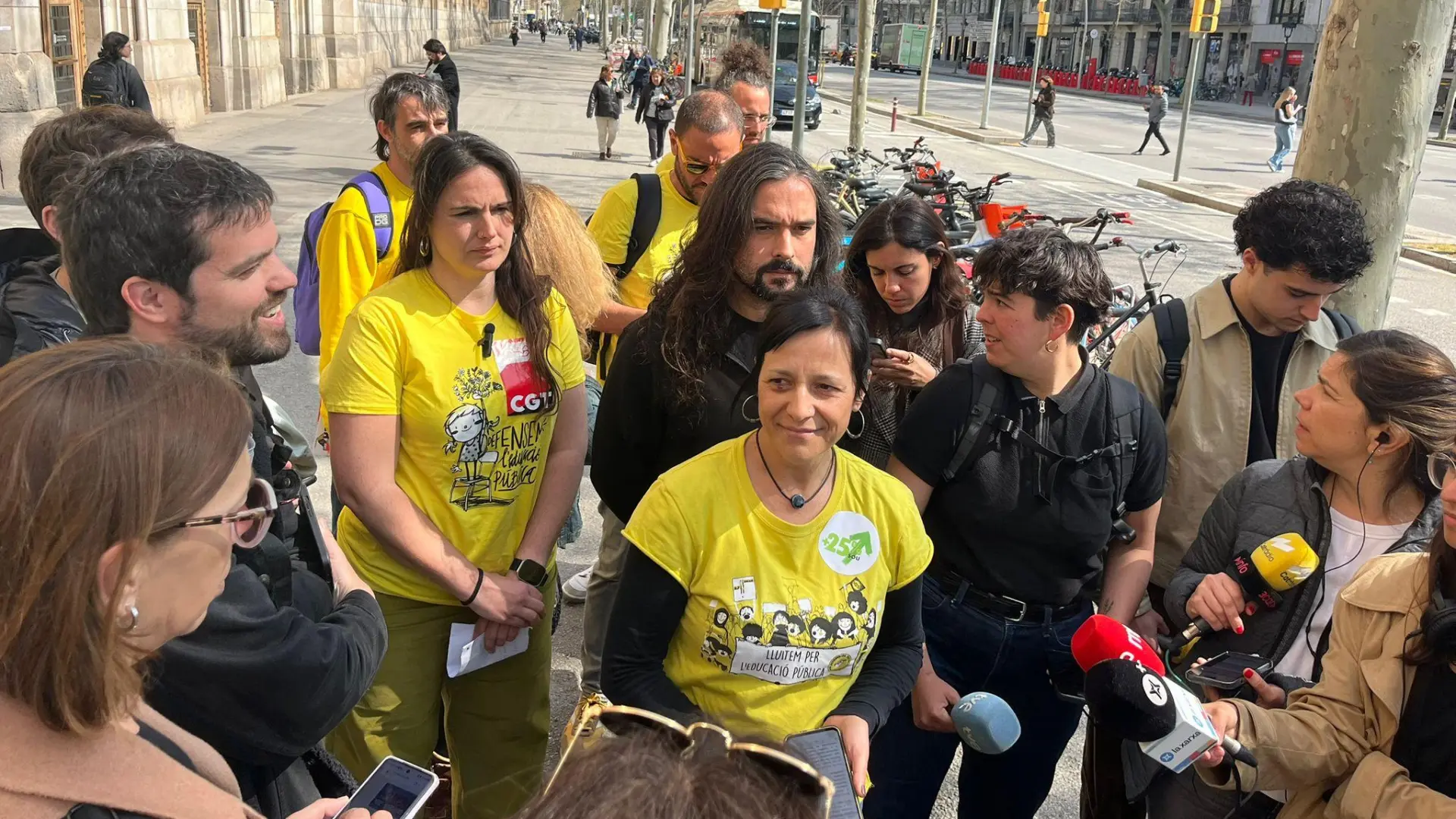 
         Sindicatos de profesores denuncian que el Govern sigue rechazando negociar 
    