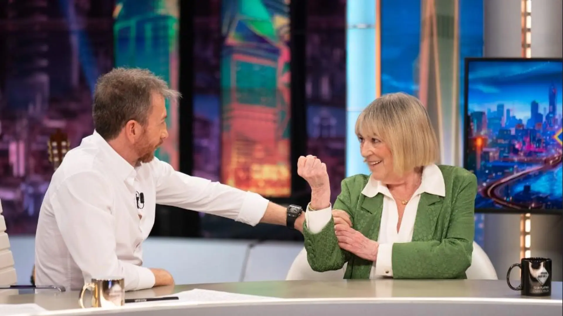 
         Carmen Maura piropea a Santiago Segura en 'El Hormiguero' por 'Torrente': "Tiene mucho mérito lo que hace" 
    