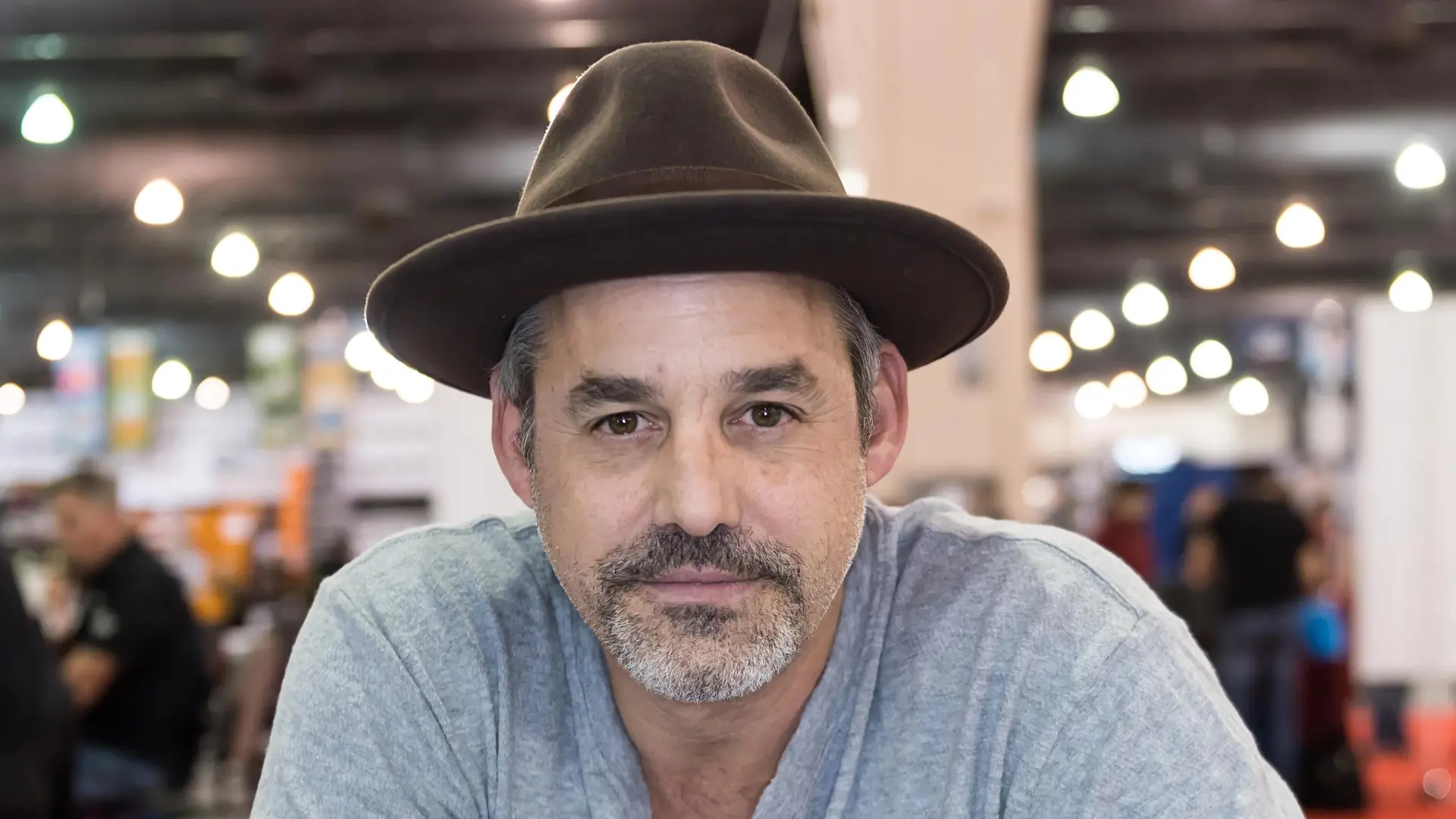 
         Como si estuviera dormido y sin indicios de violencia: así encontraron el cuerpo sin vida de Nicholas Brendon 
    