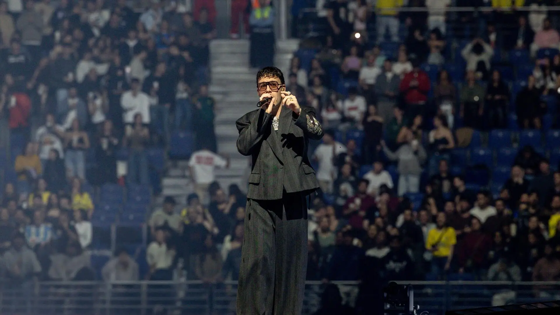 Quevedo cumple seis semanas consecutivas como número 1 en la lista oficial de éxitos de España con 'Ni Borracho' y 'Scandic'